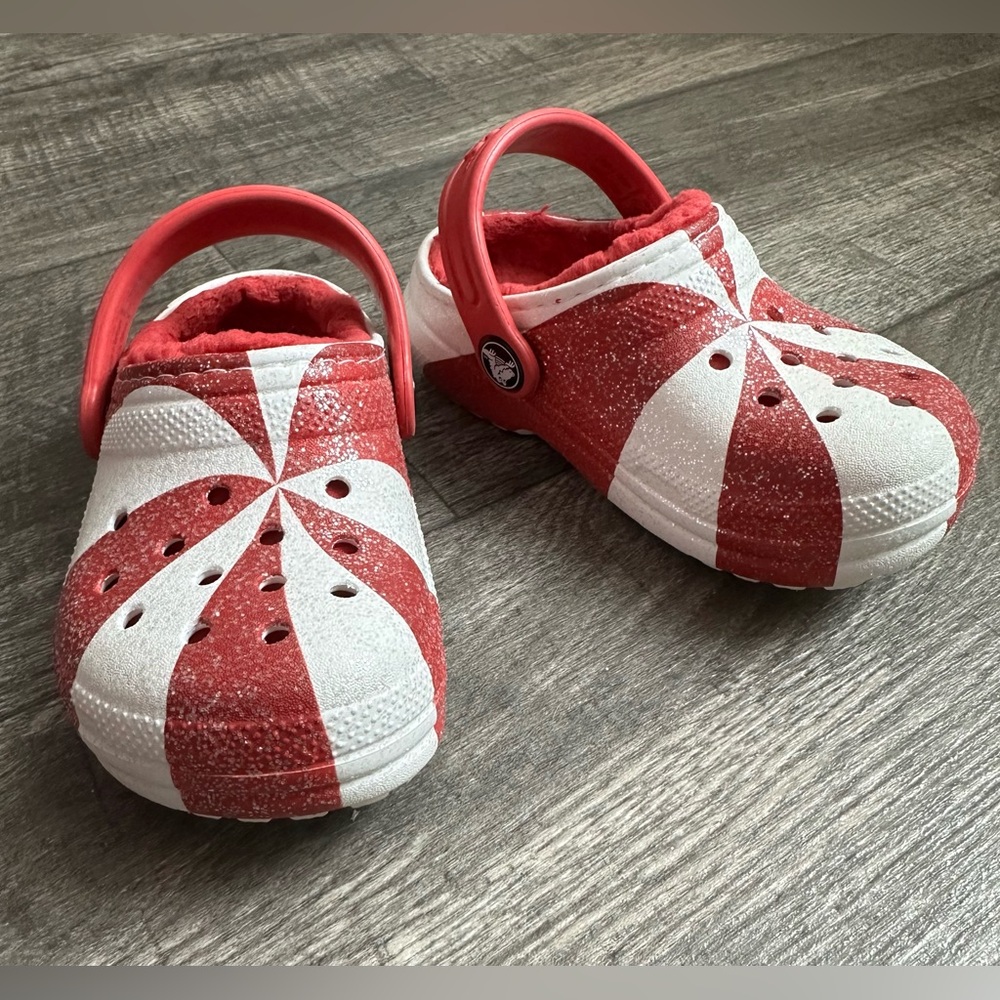 Crocs Kids Holiday lined clogs